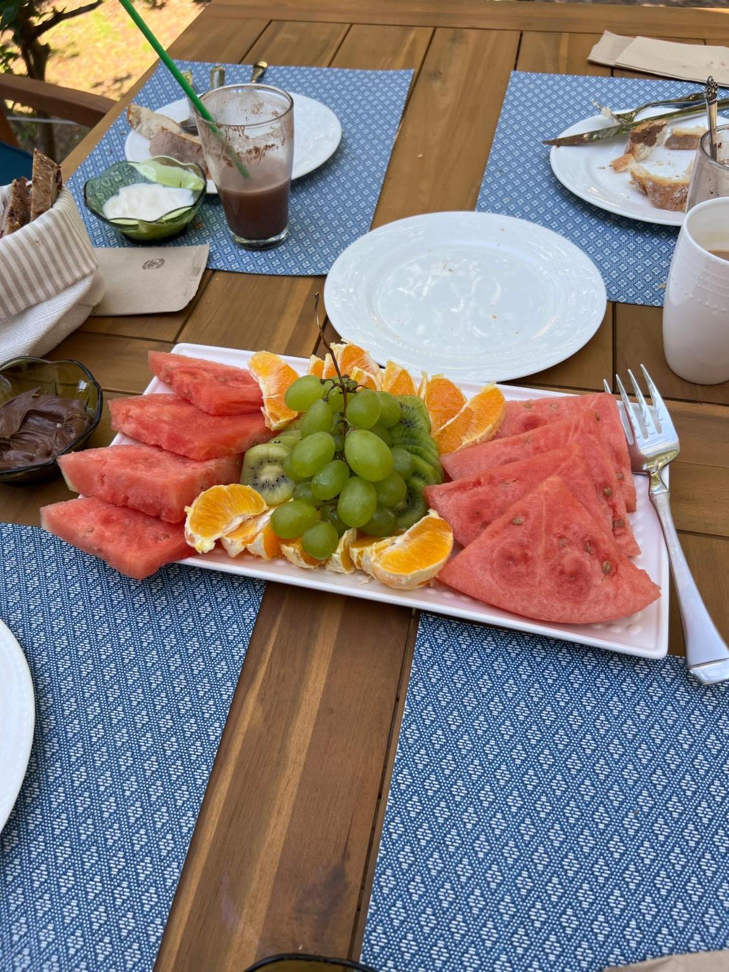 Nisaki Mathraki B&B Bagian luar foto