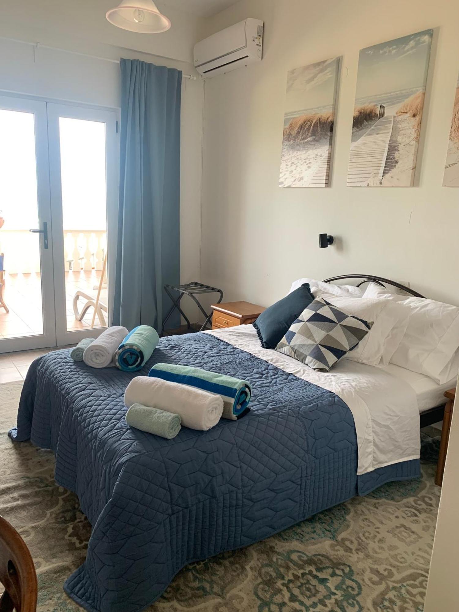Nisaki Mathraki B&B Bagian luar foto