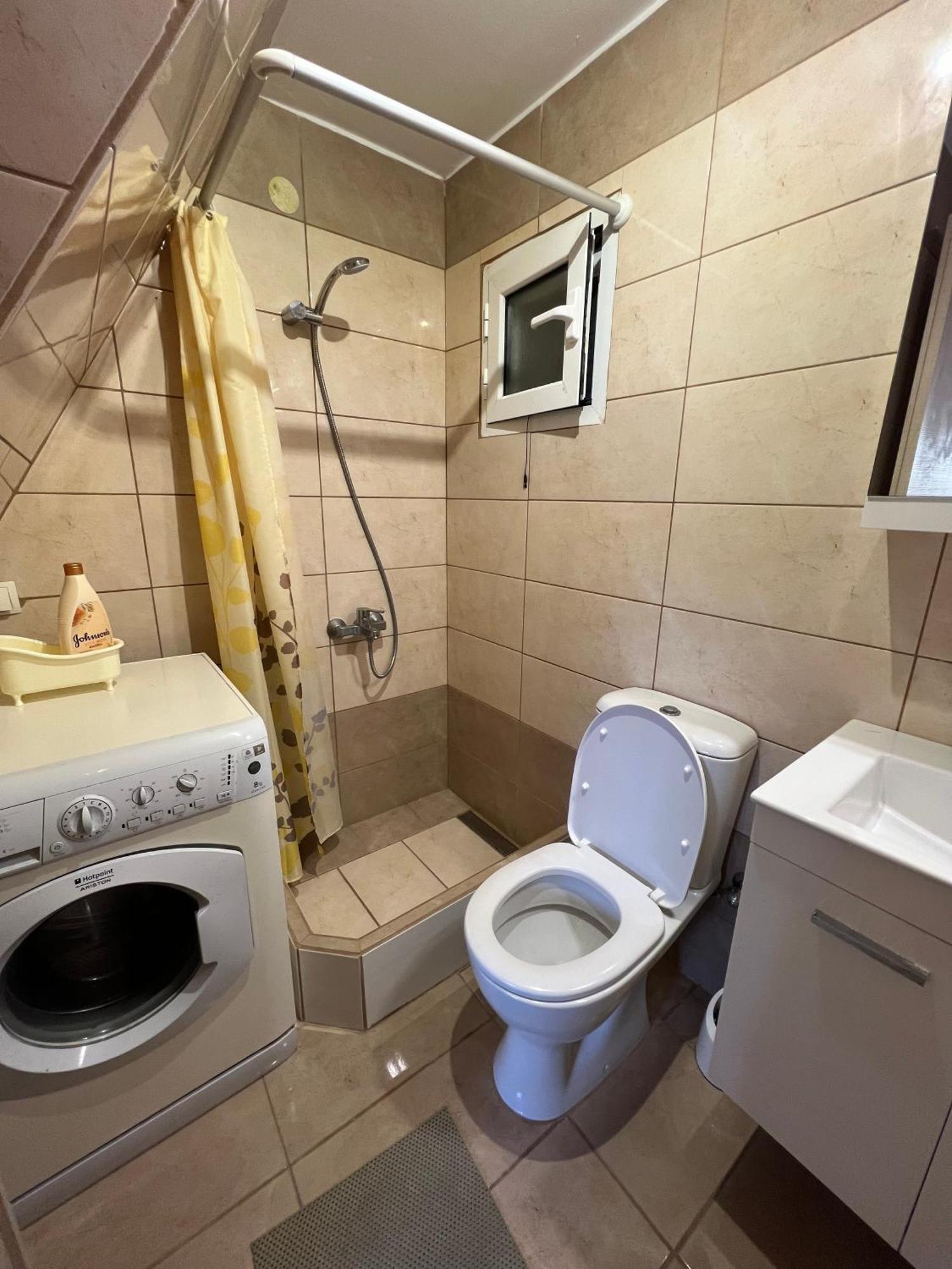 Nisaki Mathraki B&B Bagian luar foto