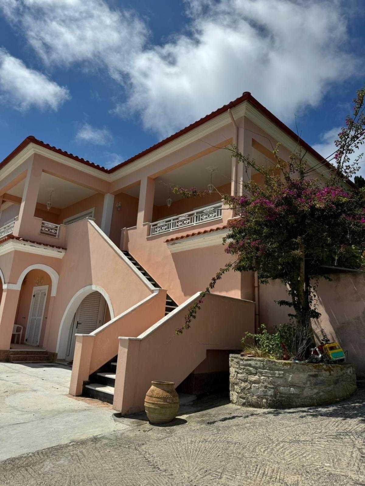 Nisaki Mathraki B&B Ruang foto