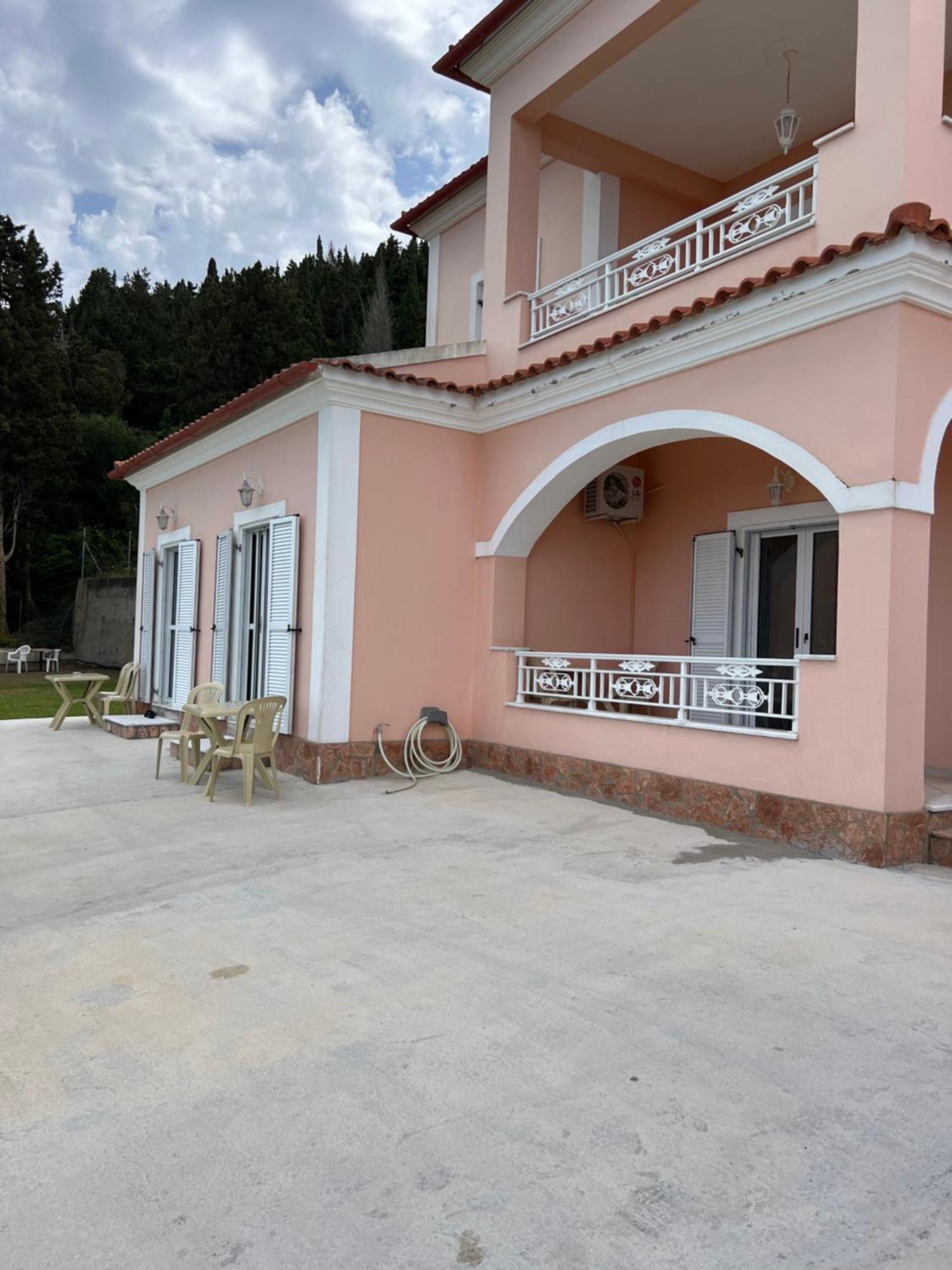 Nisaki Mathraki B&B Ruang foto